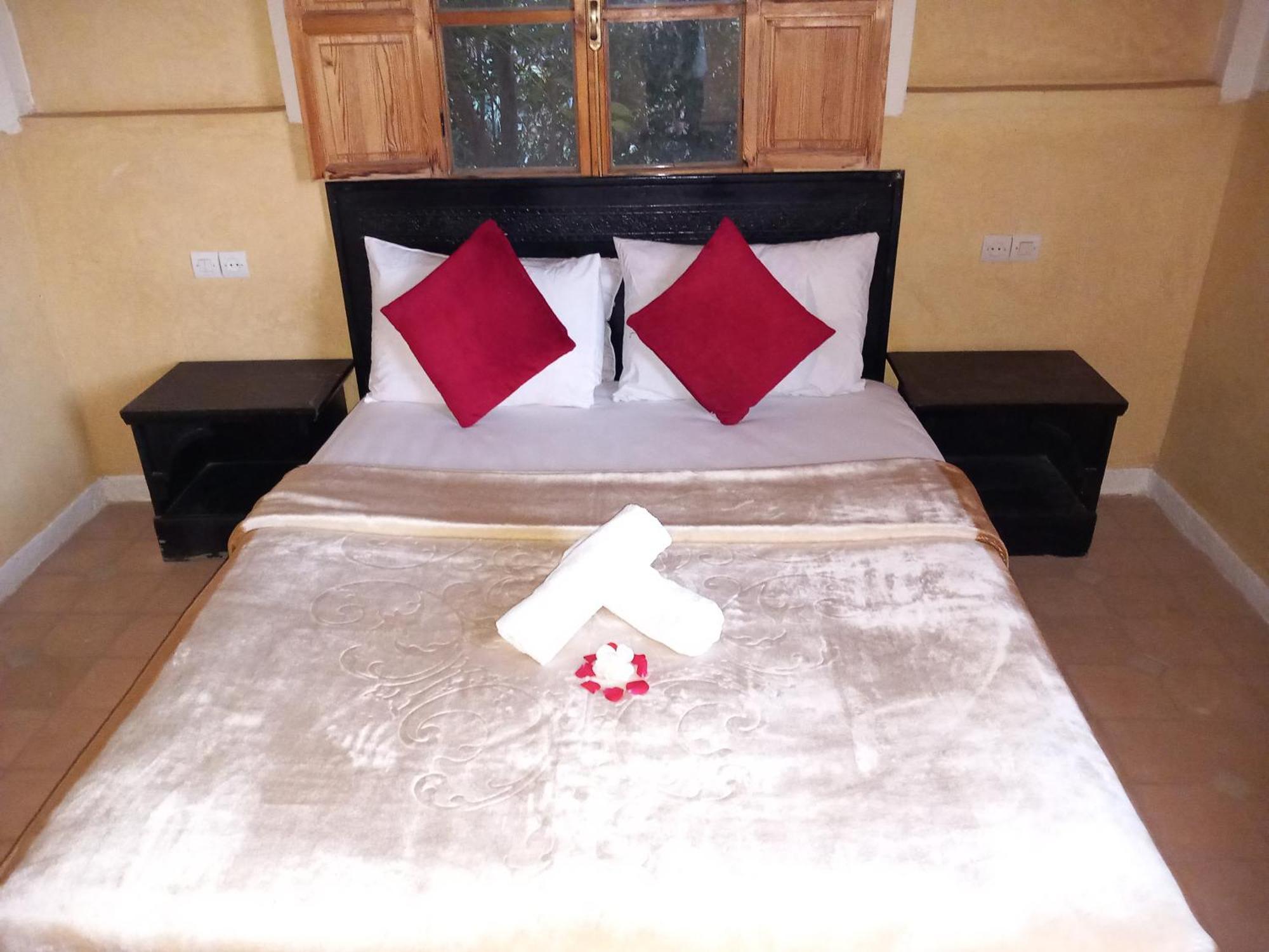 Hotel Latifa House Sbiti Esterno foto