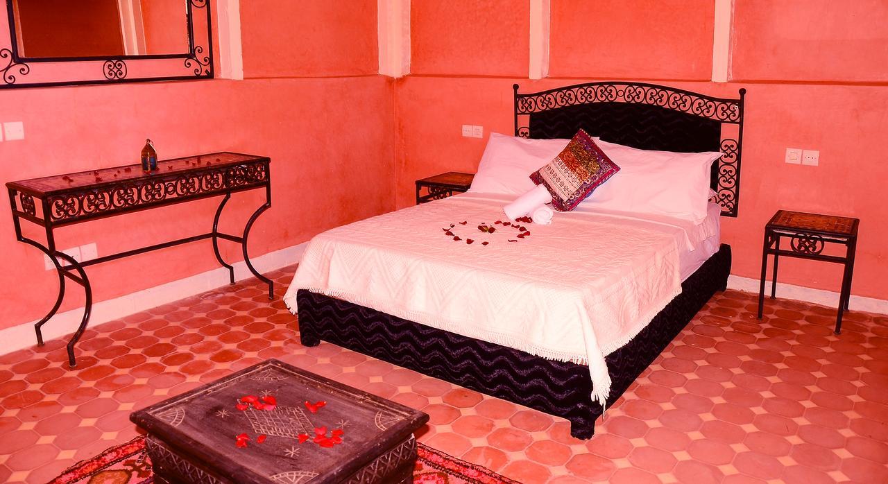 Hotel Latifa House Sbiti Esterno foto