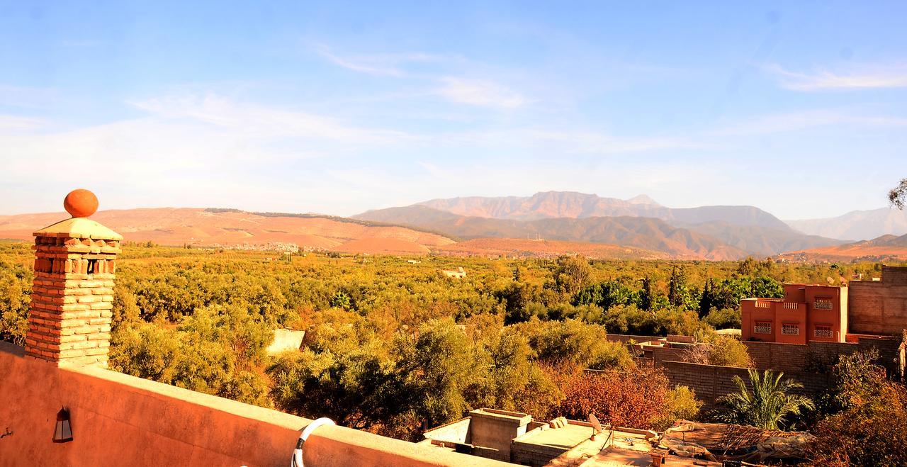 Hotel Latifa House Sbiti Esterno foto