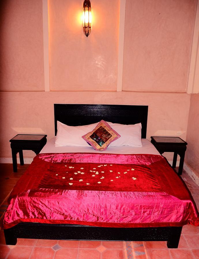 Hotel Latifa House Sbiti Esterno foto