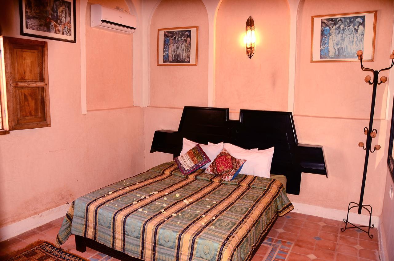 Hotel Latifa House Sbiti Esterno foto